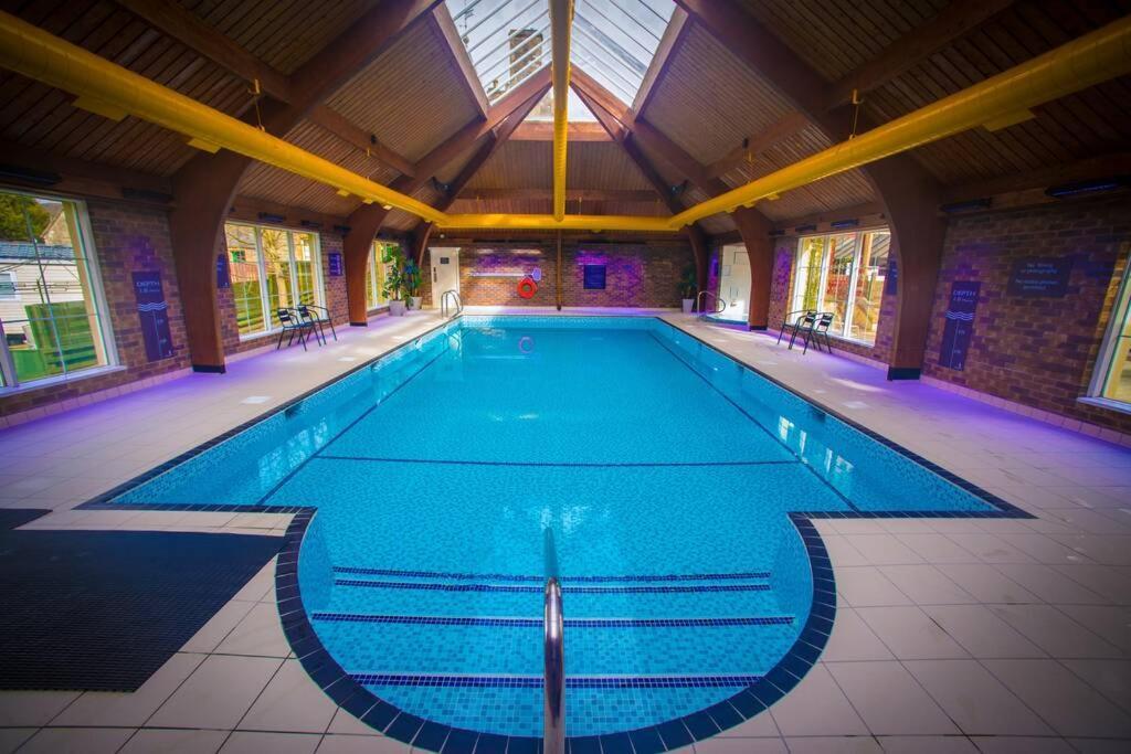 Atholl Apartment - A Unique Apartment In Countryside Park With Wifi And Access To Pool And Bar Perth Zewnętrze zdjęcie