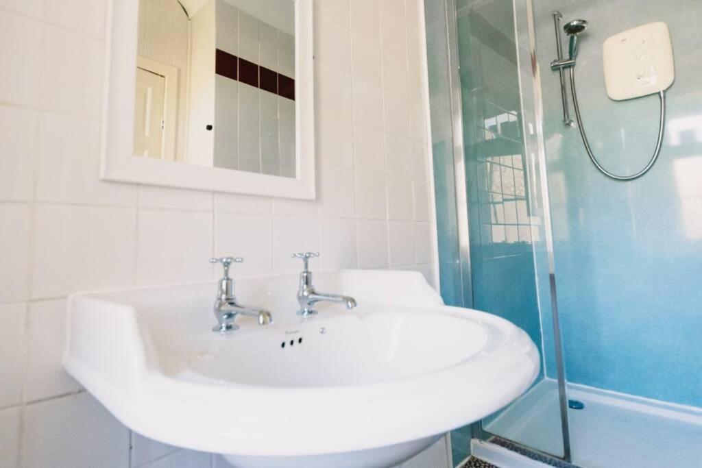 Atholl Apartment - A Unique Apartment In Countryside Park With Wifi And Access To Pool And Bar Perth Zewnętrze zdjęcie